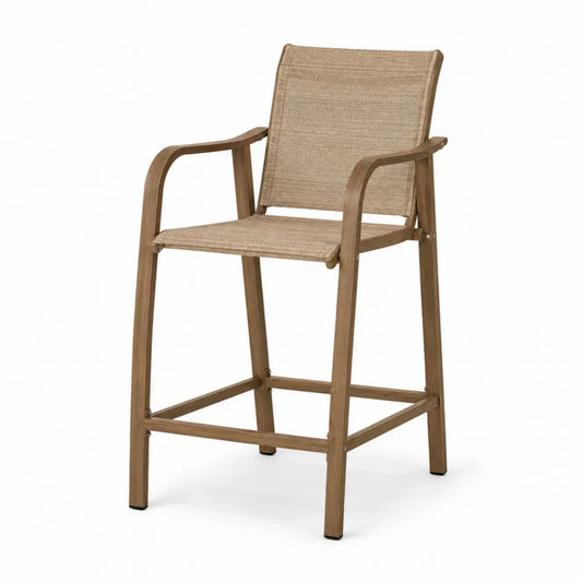 Silla alta de exterior con reposabrazos de aluminio efecto madera y asiento de textileno beige 56 x 60 x 105 cm